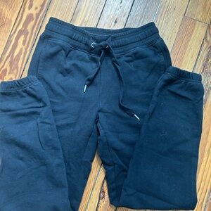 Black aerie Jogger Sweatpants. worn 2x - like new